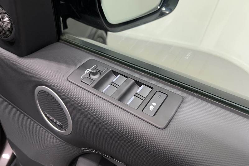 2023 (73) LAND ROVER DISCOVERY 3.0 D300 Dynamic HSE 5dr Auto 5539661