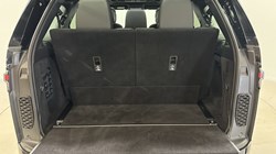 2024 (74) LAND ROVER DISCOVERY 3.0 D350 Metropolitan Edition 5dr Auto 5543627