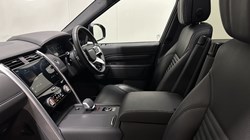 2024 (74) LAND ROVER DISCOVERY 3.0 D350 Metropolitan Edition 5dr Auto 5543617