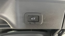 2023 (23) LAND ROVER RANGE ROVER EVOQUE 1.5 P300e Evoque Edition 5dr Auto 5526084