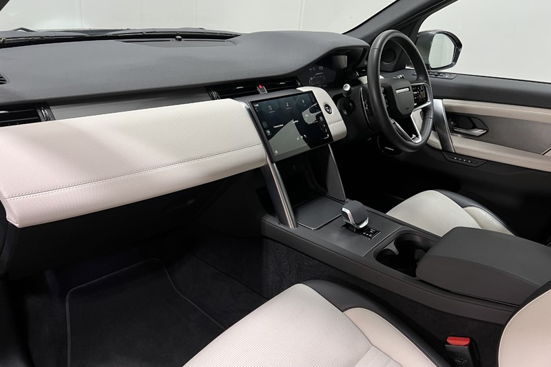 2024 (24) LAND ROVER DISCOVERY SPORT 1.5 P300e Dynamic SE 5dr Auto [5 Seat] 5526687