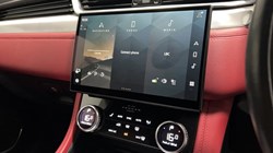 2022 (22) JAGUAR F-PACE 2.0 D200 R-Dynamic S 5dr Auto AWD 5574614