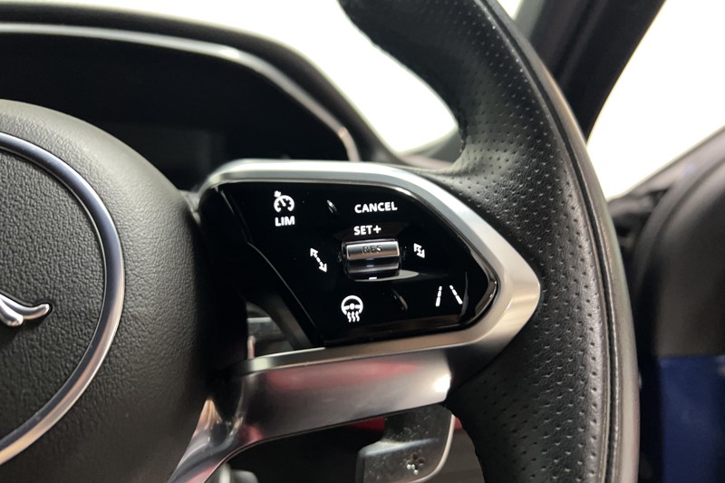 2022 (22) JAGUAR F-PACE 2.0 D200 R-Dynamic S 5dr Auto AWD 5574610
