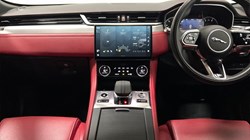 2022 (22) JAGUAR F-PACE 2.0 D200 R-Dynamic S 5dr Auto AWD 5574598