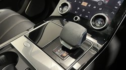 2022 (22) LAND ROVER RANGE ROVER VELAR 2.0 D200 Edition 5dr Auto 5526723