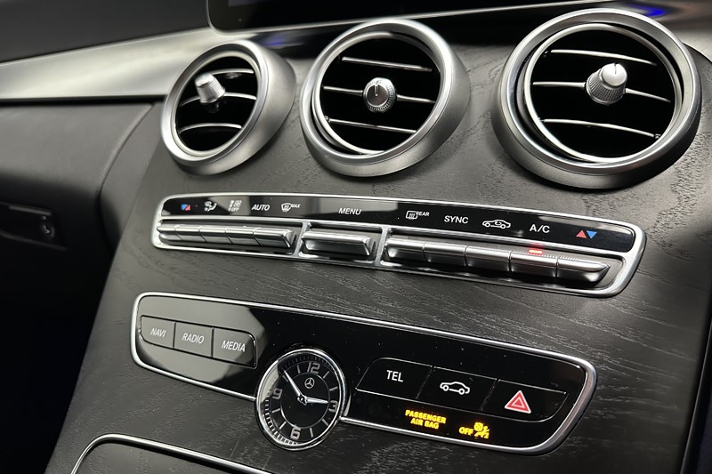 2021 (21) MERCEDES-BENZ C CLASS C200 AMG Line Night Edition Premium 5dr 9G-Tronic 5521921