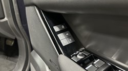 2023 (73) LAND ROVER RANGE ROVER VELAR 2.0 D200 MHEV Dynamic SE 5dr Auto 5535556