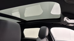2023 (73) LAND ROVER RANGE ROVER VELAR 2.0 D200 MHEV Dynamic SE 5dr Auto 5535562