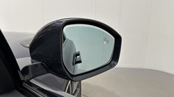 2023 (73) LAND ROVER RANGE ROVER VELAR 2.0 D200 MHEV Dynamic SE 5dr Auto 5535557