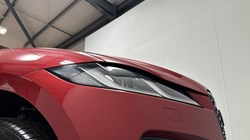 2022 (22) JAGUAR F-PACE 2.0 D200 R-Dynamic Black 5dr Auto AWD 5535535