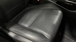 2022 (22) JAGUAR F-PACE 2.0 D200 R-Dynamic Black 5dr Auto AWD 5535502