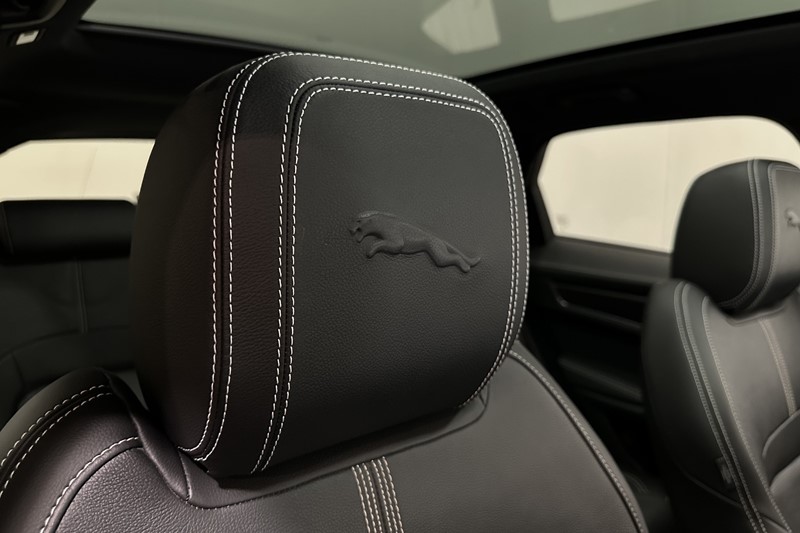 2022 (22) JAGUAR F-PACE 2.0 D200 R-Dynamic Black 5dr Auto AWD 5535505