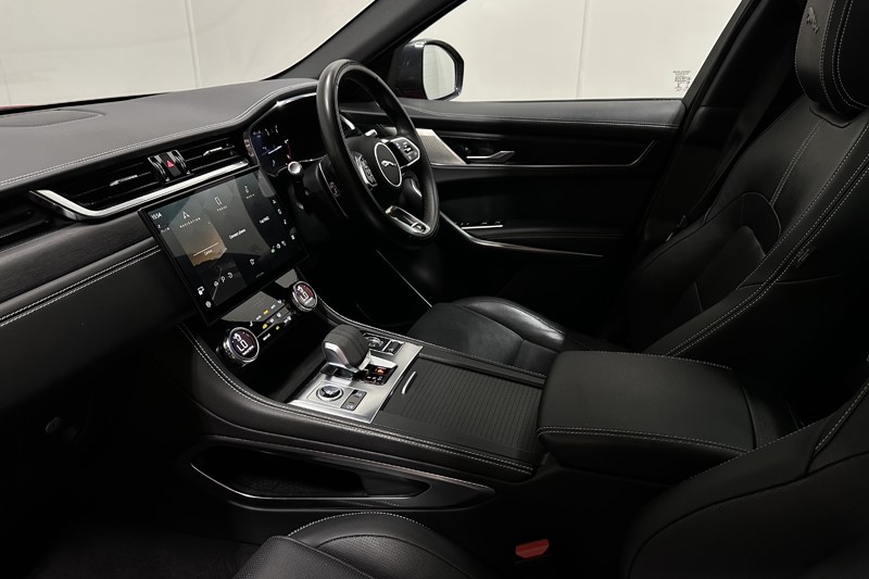 2022 (22) JAGUAR F-PACE 2.0 D200 R-Dynamic Black 5dr Auto AWD 5535519