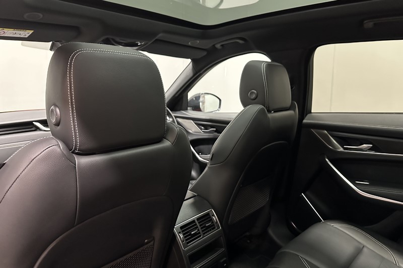2022 (22) JAGUAR F-PACE 2.0 D200 R-Dynamic Black 5dr Auto AWD 5535521