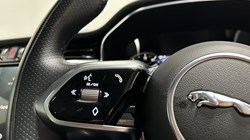 2022 (22) JAGUAR F-PACE 2.0 D200 R-Dynamic Black 5dr Auto AWD 5535508