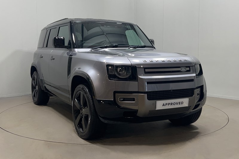 2024 (24) LAND ROVER COMMERCIAL DEFENDER 3.0 D300 Hard Top X-Dynamic HSE Auto