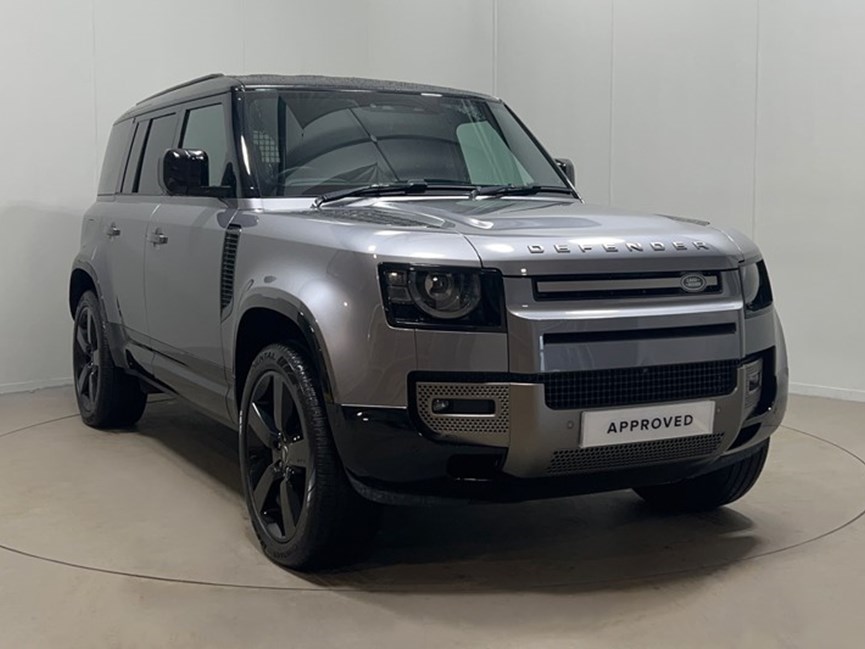 2024 (24) LAND ROVER COMMERCIAL DEFENDER 3.0 D300 Hard Top X-Dynamic HSE Auto