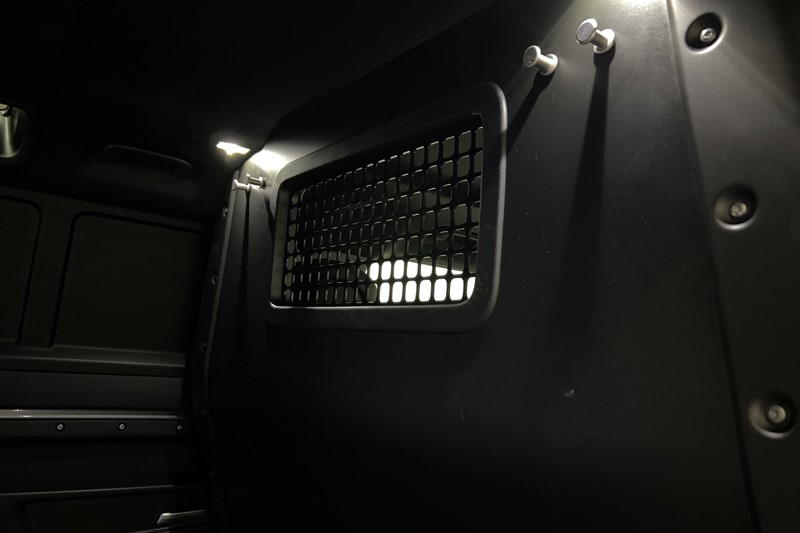2024 (24) LAND ROVER COMMERCIAL DEFENDER 3.0 D300 Hard Top X-Dynamic HSE Auto 5524327