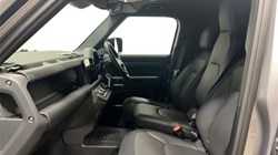 2024 (24) LAND ROVER COMMERCIAL DEFENDER 3.0 D300 Hard Top X-Dynamic HSE Auto 5524317