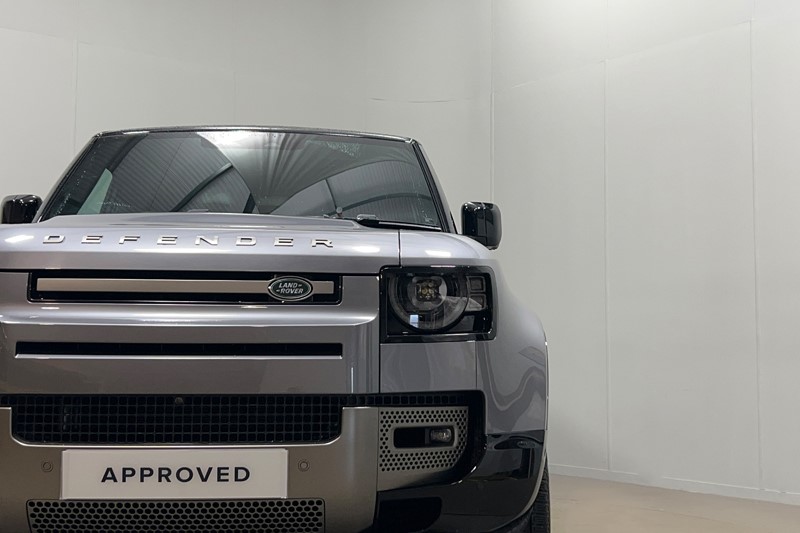 2024 (24) LAND ROVER COMMERCIAL DEFENDER 3.0 D300 Hard Top X-Dynamic HSE Auto 5524367