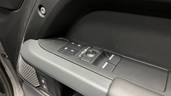 2024 (24) LAND ROVER COMMERCIAL DEFENDER 3.0 D300 Hard Top X-Dynamic HSE Auto 5524330