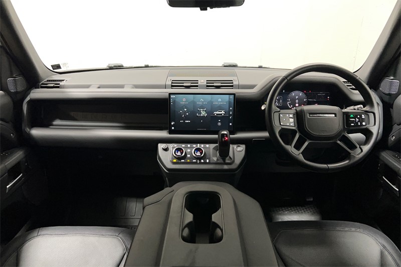 2024 (24) LAND ROVER COMMERCIAL DEFENDER 3.0 D300 Hard Top X-Dynamic HSE Auto 5524323