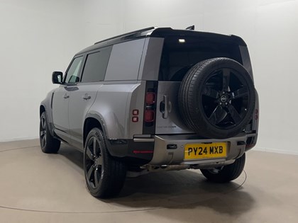 2024 (24) LAND ROVER COMMERCIAL DEFENDER 3.0 D300 Hard Top X-Dynamic HSE Auto