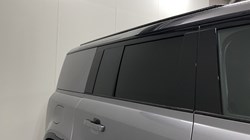 2024 (24) LAND ROVER COMMERCIAL DEFENDER 3.0 D300 Hard Top X-Dynamic HSE Auto 5524361