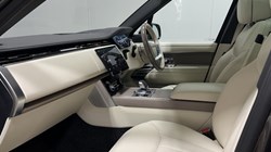 2023 (23) LAND ROVER RANGE ROVER 3.0 D350 First Edition 4dr Auto 5531309