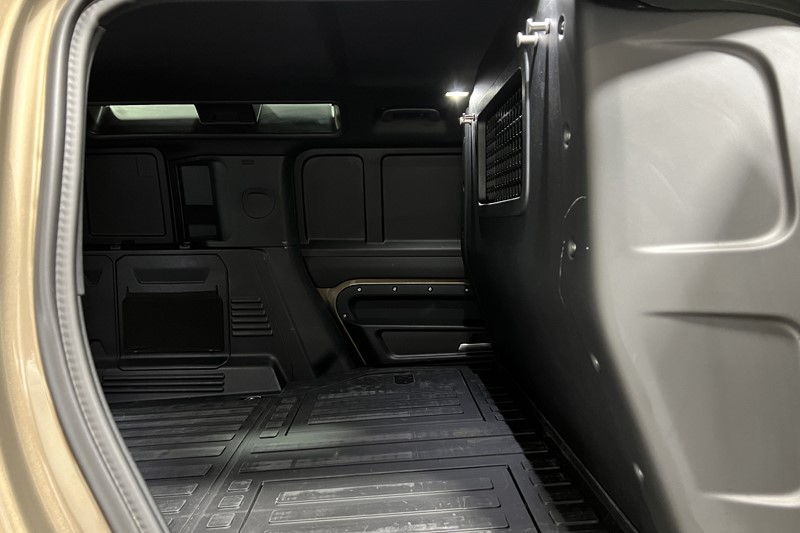 2025 (25) LAND ROVER COMMERCIAL DEFENDER 3.0 D350 Hard Top X-Dynamic HSE Auto 5550717