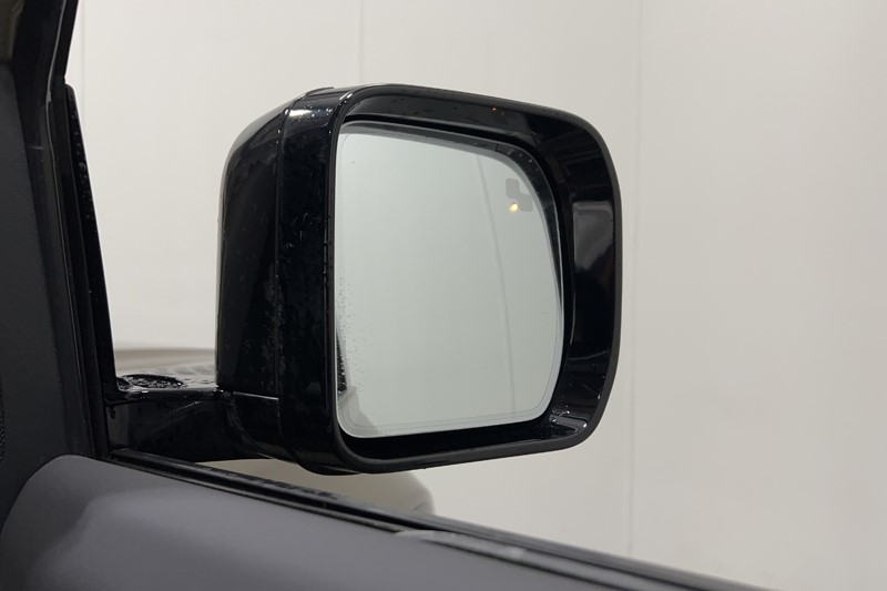 2024 (74) LAND ROVER DEFENDER 3.0 D250 X-Dynamic SE 110 5dr Auto 5526171