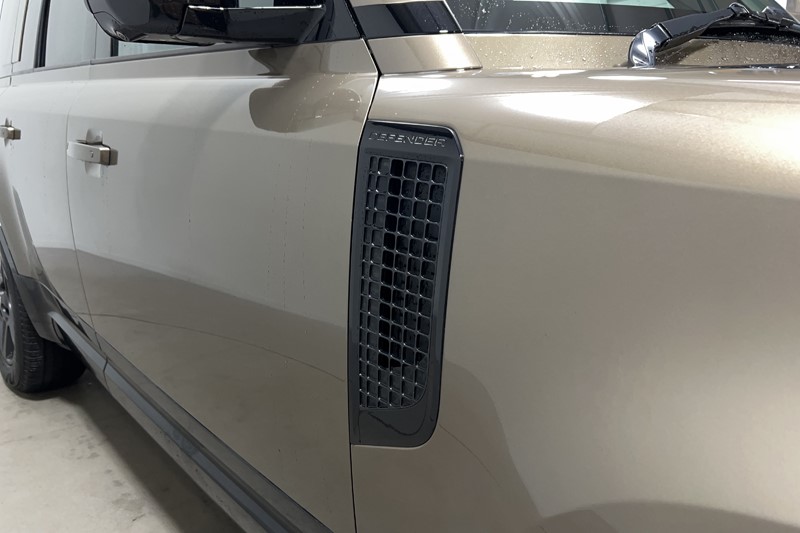 2024 (74) LAND ROVER DEFENDER 3.0 D250 X-Dynamic SE 110 5dr Auto 5526209