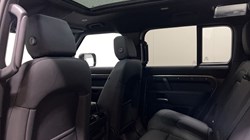2024 (74) LAND ROVER DEFENDER 3.0 D250 X-Dynamic SE 110 5dr Auto 5526195