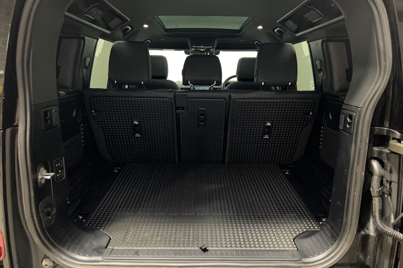 2024 (74) LAND ROVER DEFENDER 3.0 D250 X-Dynamic SE 110 5dr Auto 5526200