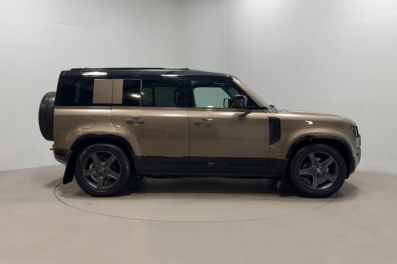 2024 (74) LAND ROVER DEFENDER 3.0 D250 X-Dynamic SE 110 5dr Auto 5526160