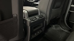 2022 (72) LAND ROVER DEFENDER 3.0 D300 X-Dynamic HSE 110 5dr Auto 5581212