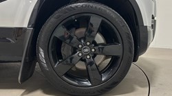2022 (72) LAND ROVER DEFENDER 3.0 D300 X-Dynamic HSE 110 5dr Auto 5581174