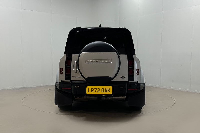 2022 (72) LAND ROVER DEFENDER 3.0 D300 X-Dynamic HSE 110 5dr Auto 5581172