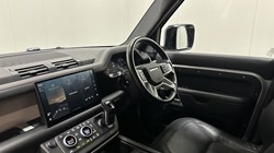 2022 (72) LAND ROVER DEFENDER 3.0 D300 X-Dynamic HSE 110 5dr Auto 5581208