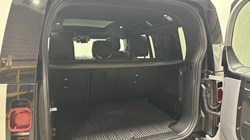 2022 (72) LAND ROVER DEFENDER 3.0 D300 X-Dynamic HSE 110 5dr Auto 5581214