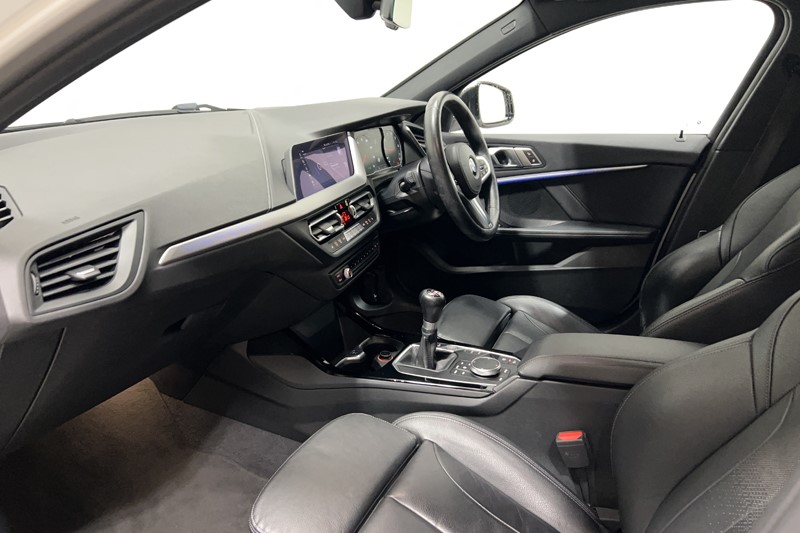 2020 (20) BMW 1 SERIES 118i M Sport 5dr 5531684