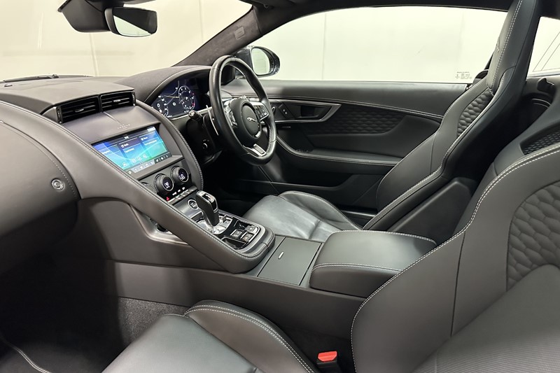2022 (72) JAGUAR F-TYPE 5.0 P450 S/C V8 R-Dynamic Black 2dr Auto AWD 5536279
