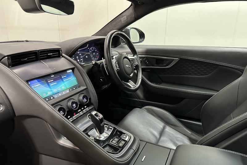 2022 (72) JAGUAR F-TYPE 5.0 P450 S/C V8 R-Dynamic Black 2dr Auto AWD 5536280