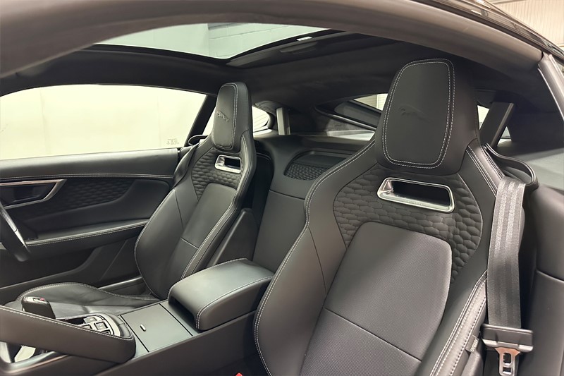 2022 (72) JAGUAR F-TYPE 5.0 P450 S/C V8 R-Dynamic Black 2dr Auto AWD 5536248