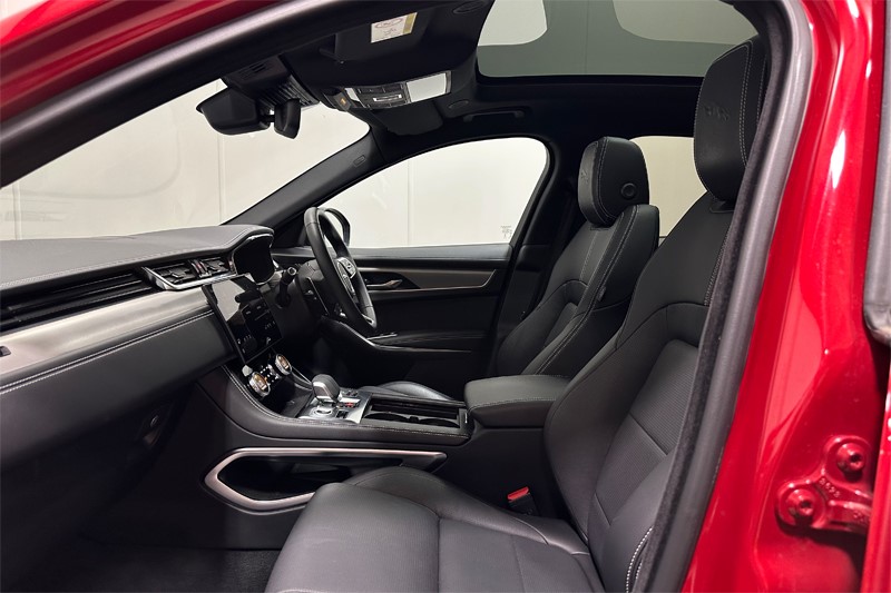2024 (24) JAGUAR F-PACE 2.0 D200 R-Dynamic SE Black 5dr Auto AWD 5535927