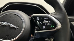 2024 (24) JAGUAR F-PACE 2.0 D200 R-Dynamic SE Black 5dr Auto AWD 5535945