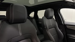 2024 (24) JAGUAR F-PACE 2.0 D200 R-Dynamic SE Black 5dr Auto AWD 5535943