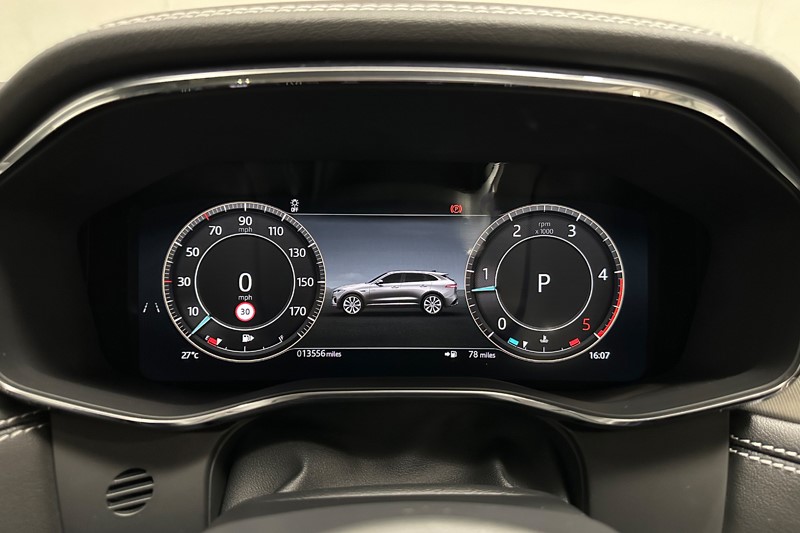 2024 (24) JAGUAR F-PACE 2.0 D200 R-Dynamic SE Black 5dr Auto AWD 5535947
