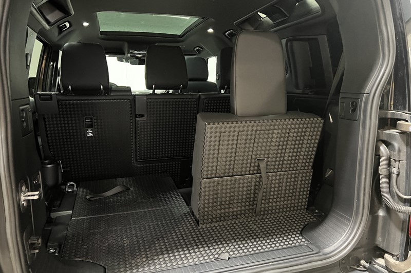 2023 (23) LAND ROVER DEFENDER 3.0 D250 X-Dynamic SE 110 5dr Auto [7 Seat] 5559643