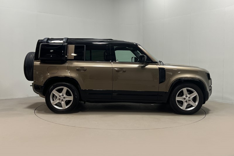 2023 (23) LAND ROVER DEFENDER 3.0 D250 X-Dynamic SE 110 5dr Auto [7 Seat] 5559609